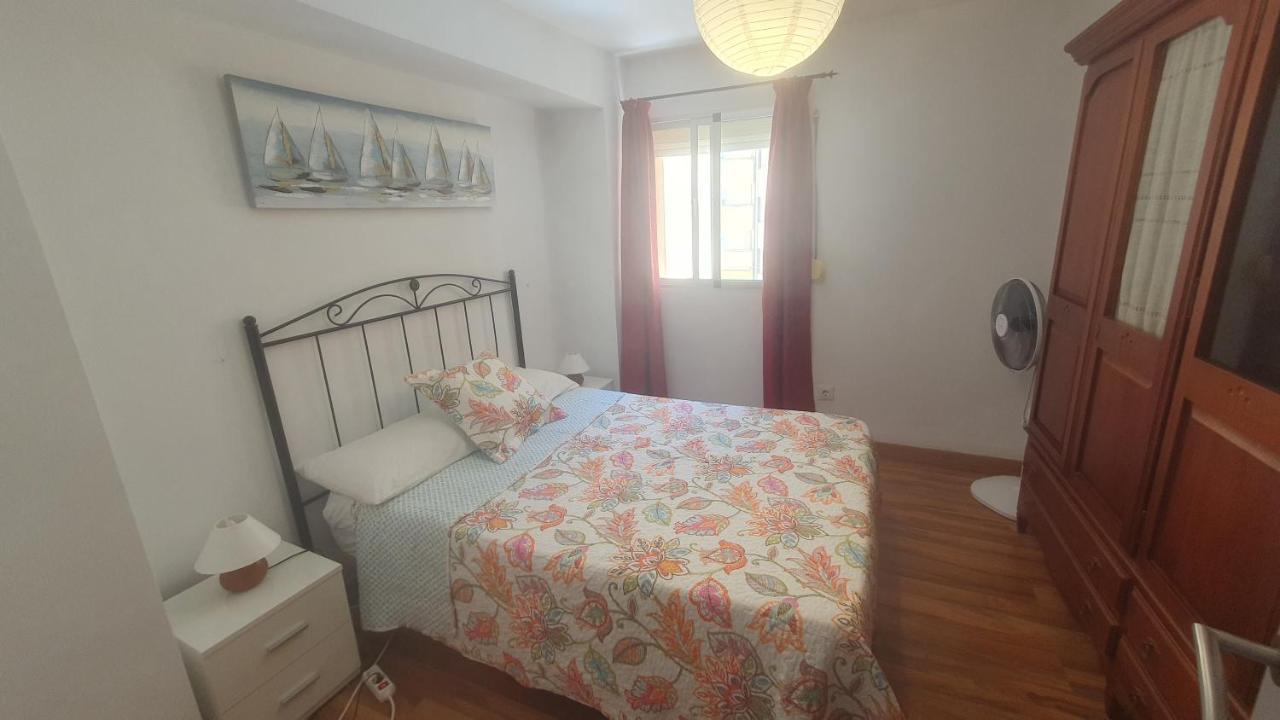 Visit Gibraltar Stay In La Linea For Less! La Línea de la Concepción Exteriör bild